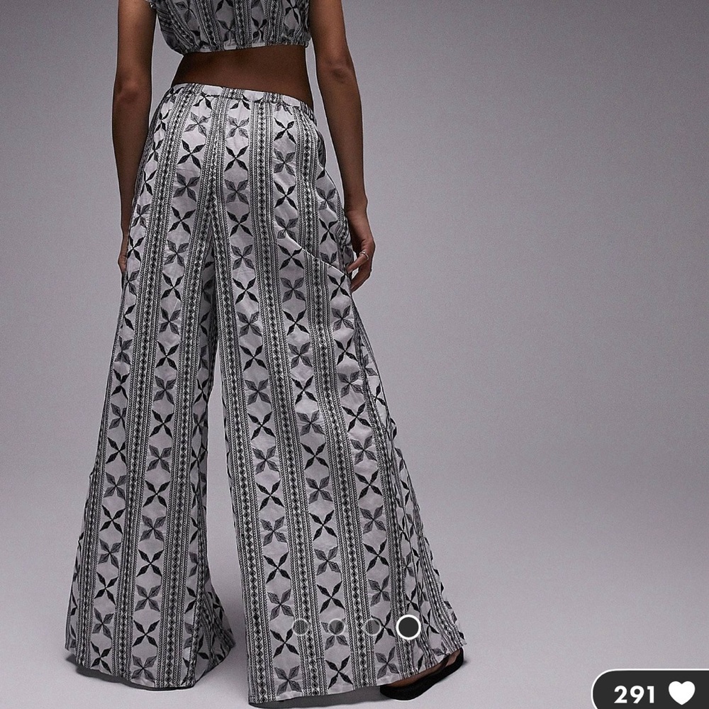 Topshop Embroidered Beach Set in Monochrome - Picture 5 of 15